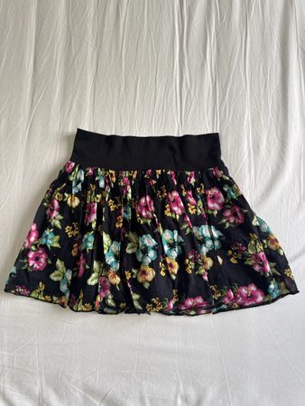 Cute floral summer skirt, size S, 100% cotton