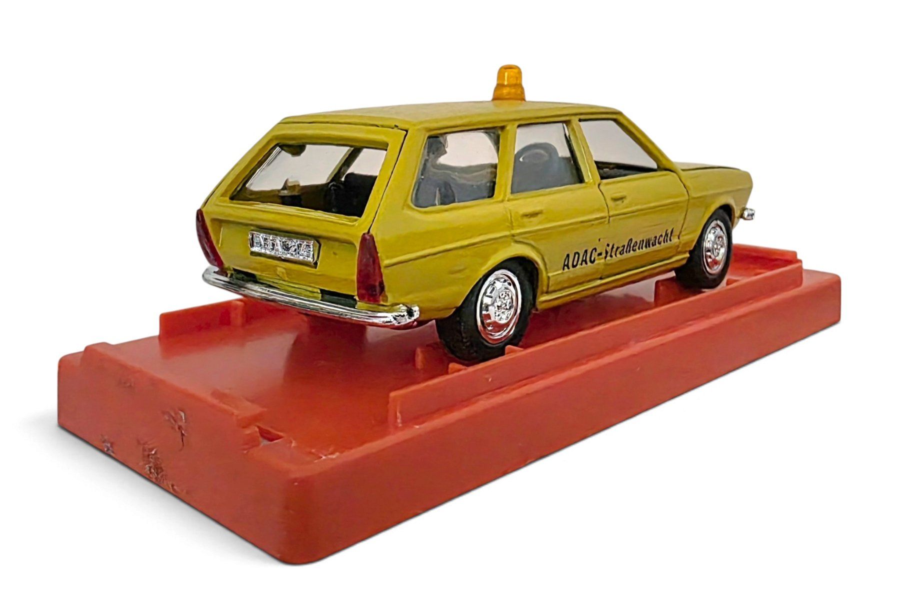 Schuco Modellautos: Schuco ADAC VW Passat Variant – Neu und originalverpackt aus Rickenbach b. Wil von klassikmarkt.ch 4