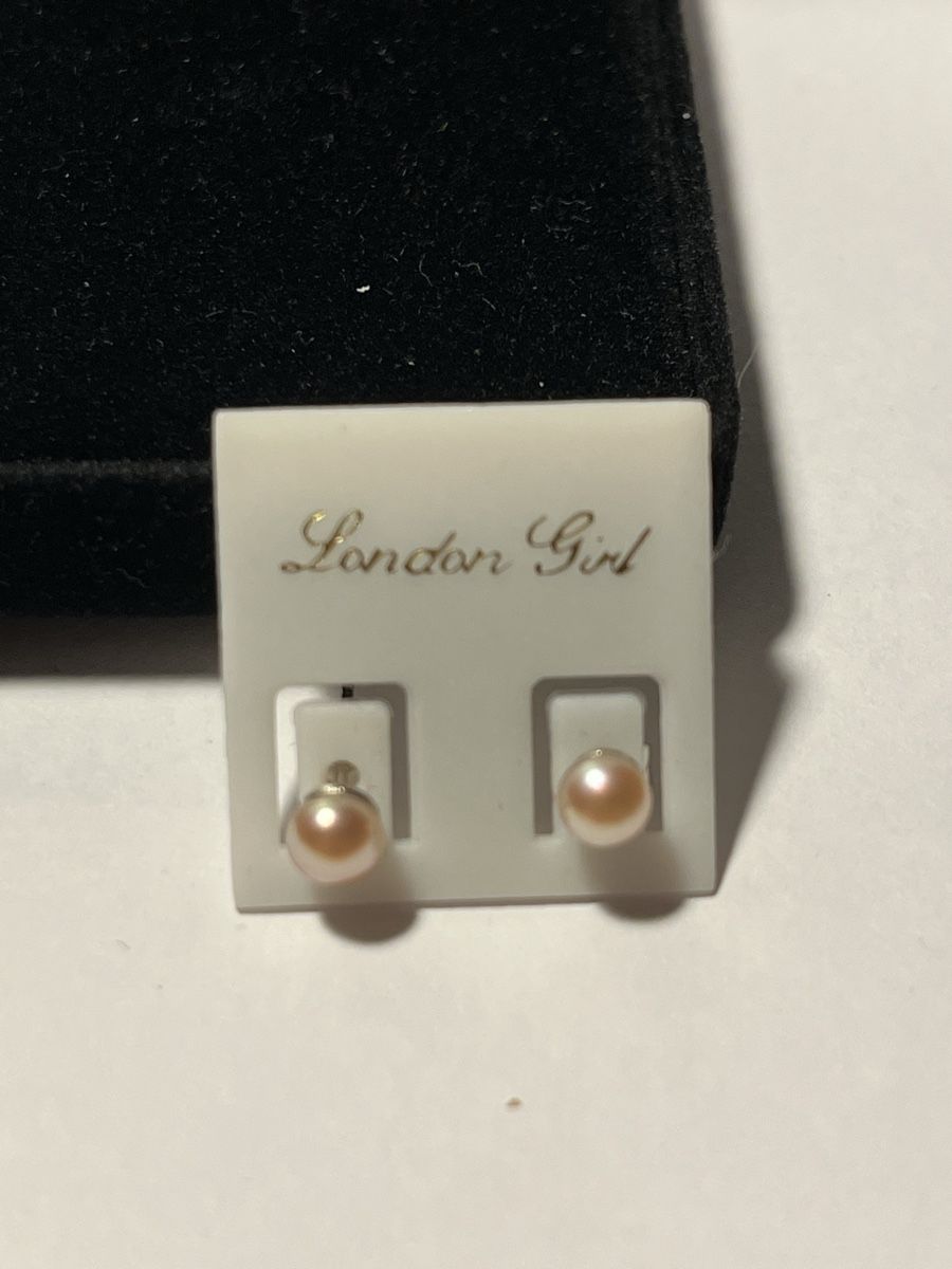 Orecchini pendenti & Orecchini a lobo: Small rose pearl earrings – Usato da Zürich venduto da ali_celi