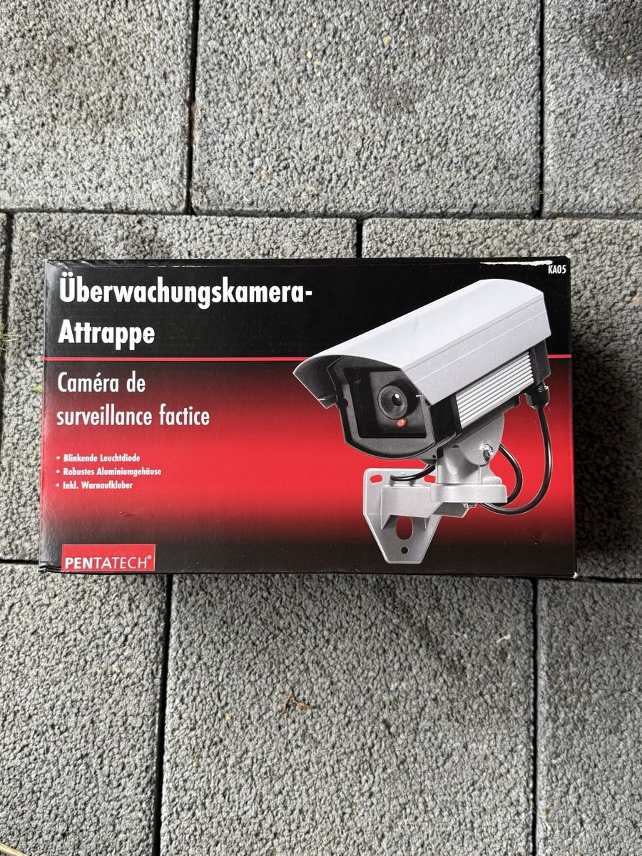 Videocamere: Überwachungskamera Attrappe – Nuovo e nell'imballaggio originale da Oberegg venduto da Alepokemon