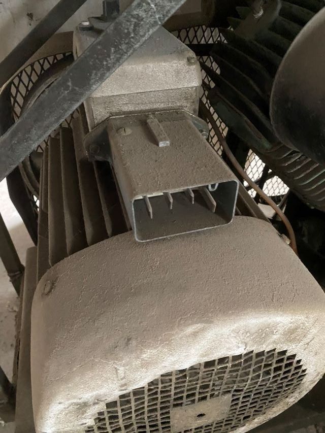 Kompressoren: Förder-Kolbenkopressor gebraucht – Gebraucht aus Diessenhofen von Albin00 4