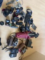 Vintage Foto-Konvolut – Kameras, Objektive, Blitzgeräte & Zu