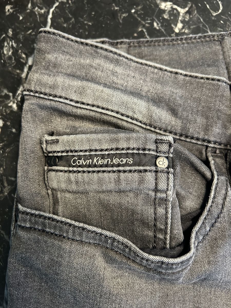 Calvin Klein Jeans: Calvin Klein Jeans, schwarz, Gr. 28/30 – Usato da Gümligen venduto da Pygmalion 2