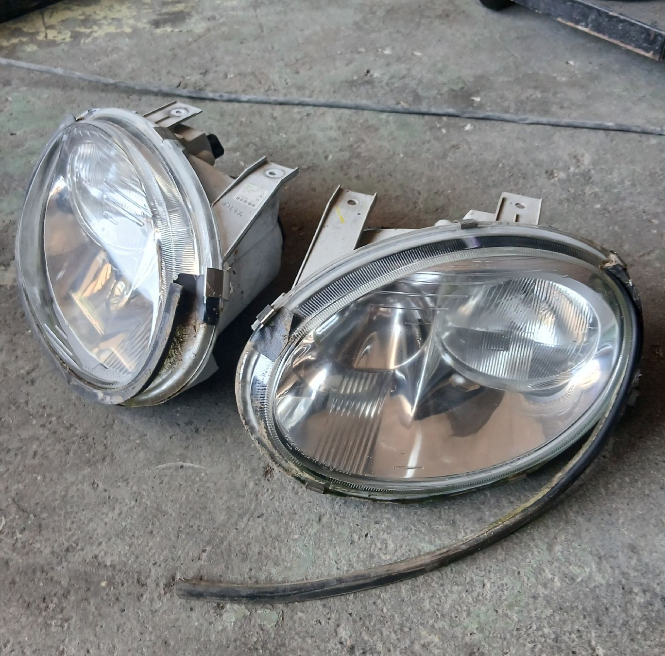 MG Fari: Phares MG MGF – Usato da la heutte venduto da Auto-stock