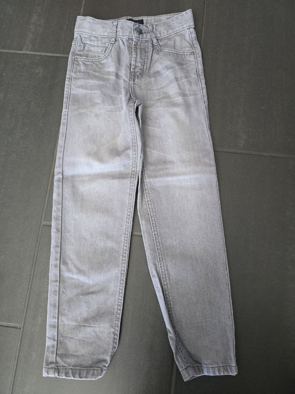 Pantaloni: Jeans grau gr.122-128 – Usato da Unterentfelden venduto da Panda-87