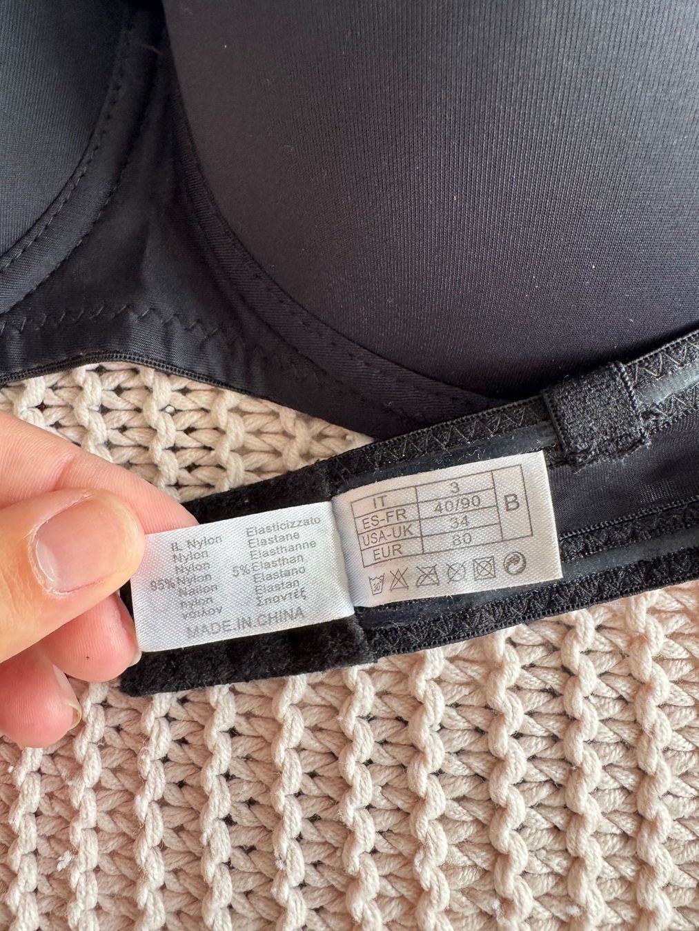 Altra biancheria intima: Soutien-gorge noir bandeau – Usato da Montreux venduto da Izapechee 3