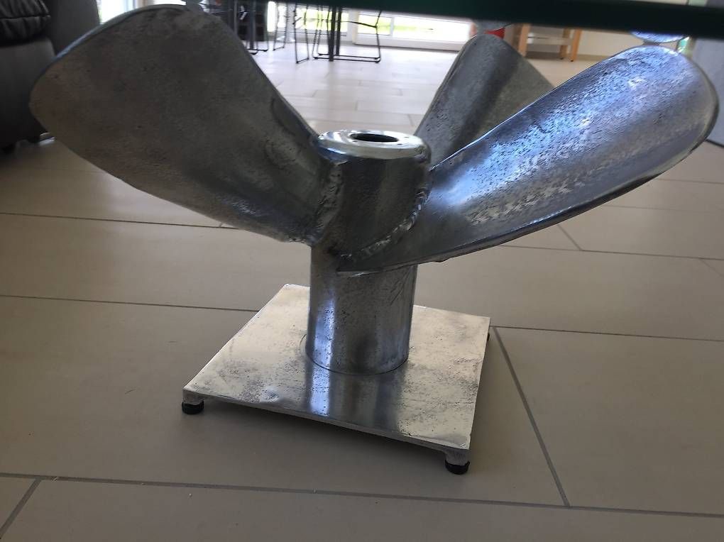 Tavoli: Maritimer Couchtisch Schiffsschraube / Propeller – Usato da Muri AG venduto da engelsherzli 2