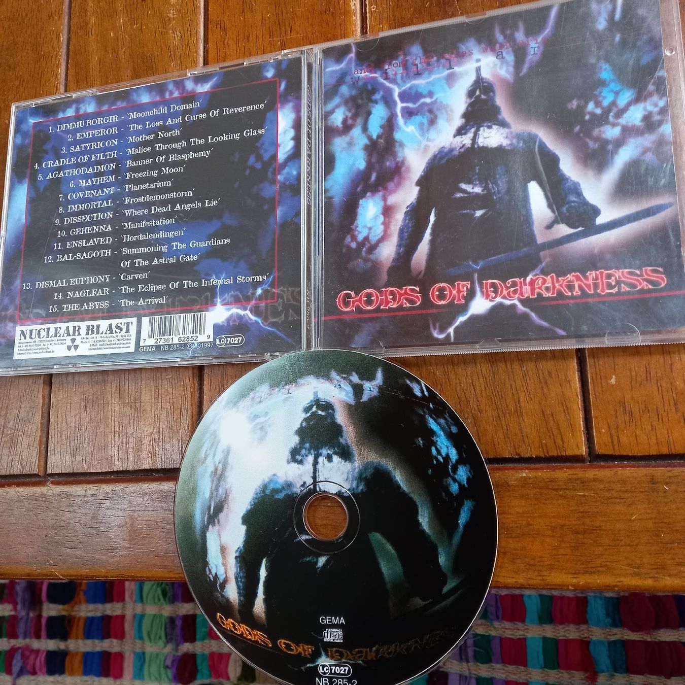 CDs: gods of darkness  – Gebraucht aus St-Cergue von VeganWarrior