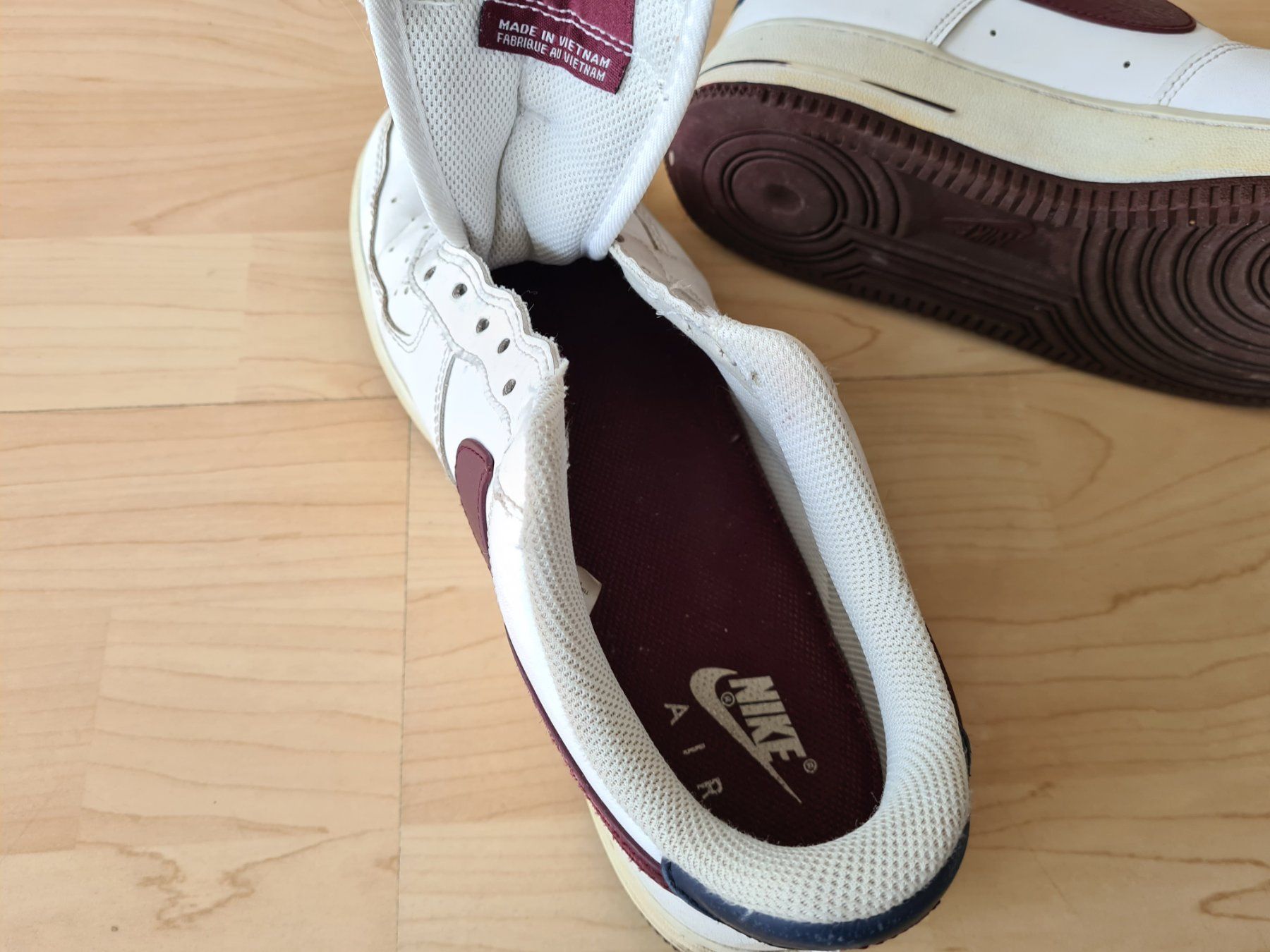 Nike Damenschuhe: Nike Air swoosh, Gr. 40, weiss – Gebraucht aus Suhr von andreas_2008 3