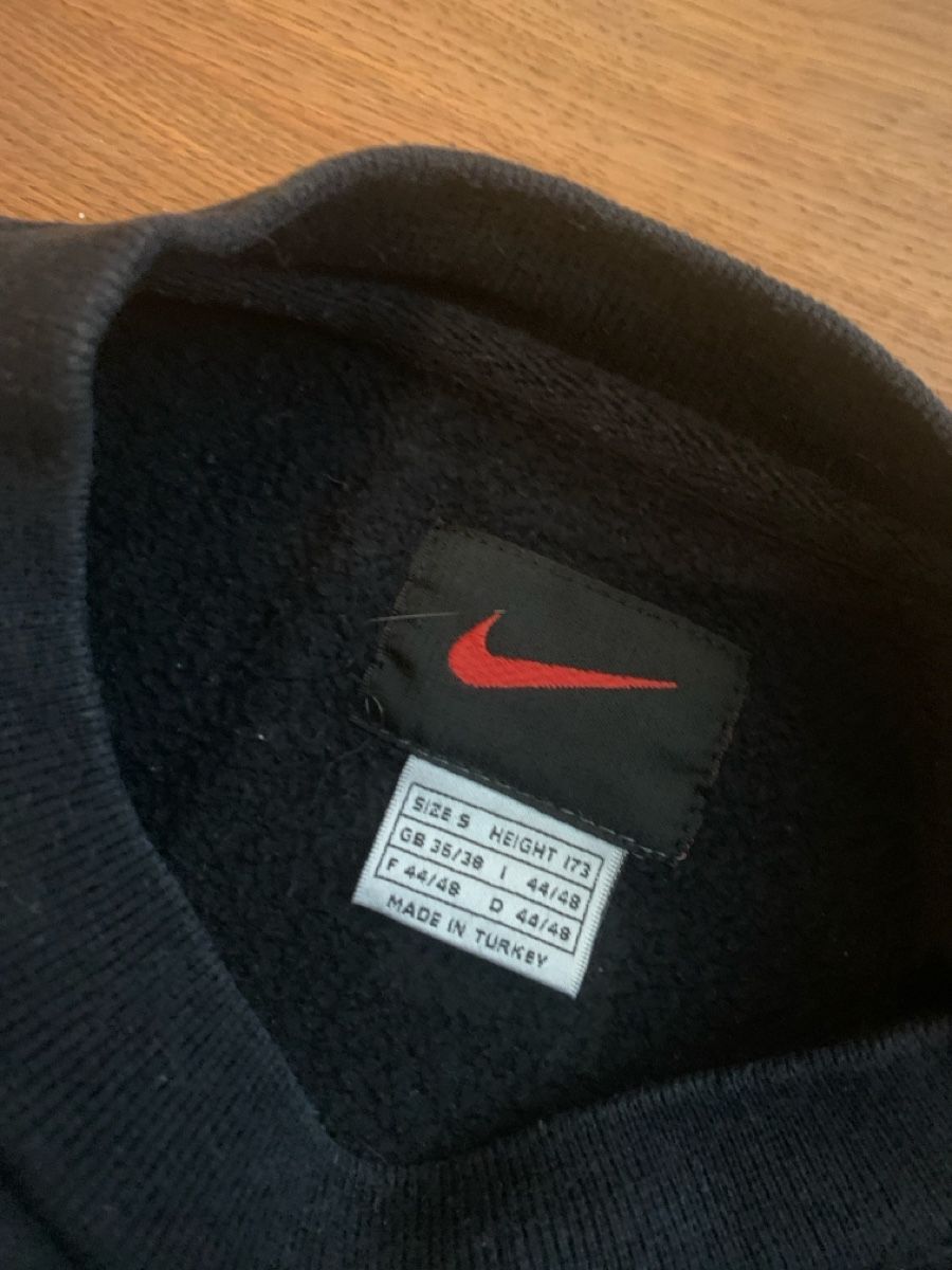 Nike Pulls & Sweat-shirts: Nike Pullover schwarz mit Logo – D'occasion à Netstal par Kleenes01 1