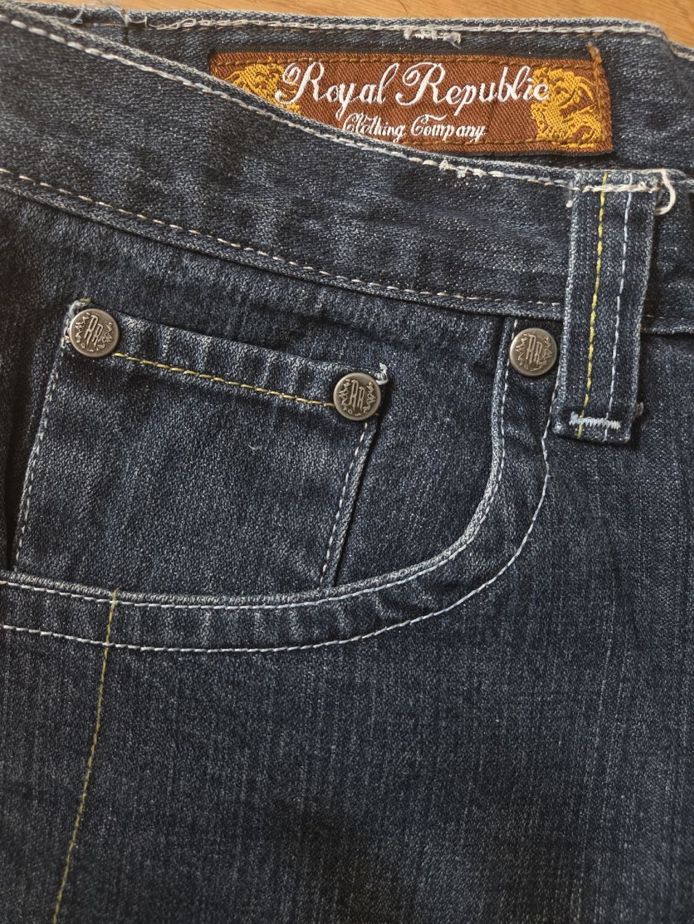 Jeans: Jeans Shorts – D'occasion à Bassersdorf par ale_2ftz 2
