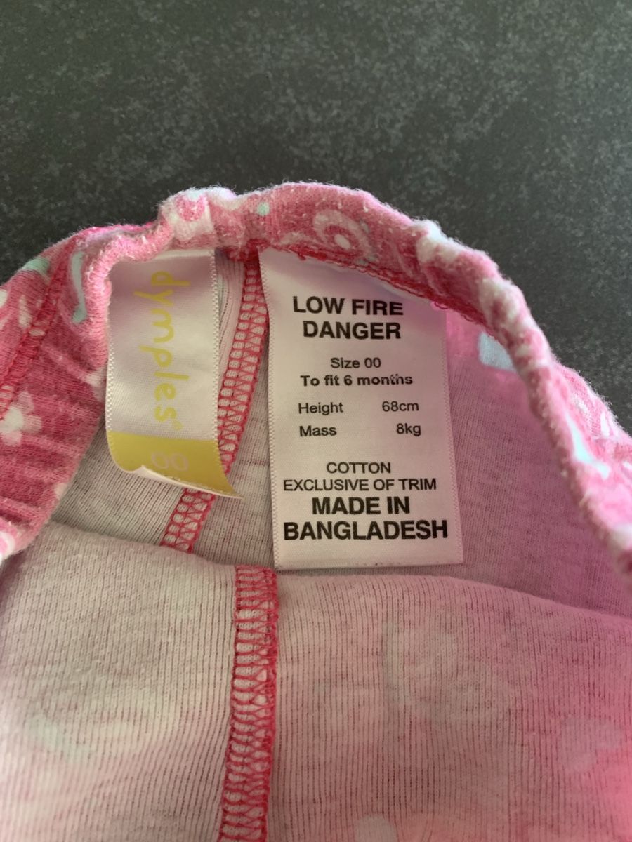 Ensembles coordonnés: 2x Kinder Shorts Grösse Grösse 68 – D'occasion à Unterägeri par Globi8634 1