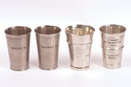 4 Zinnbecher mit Gravuren