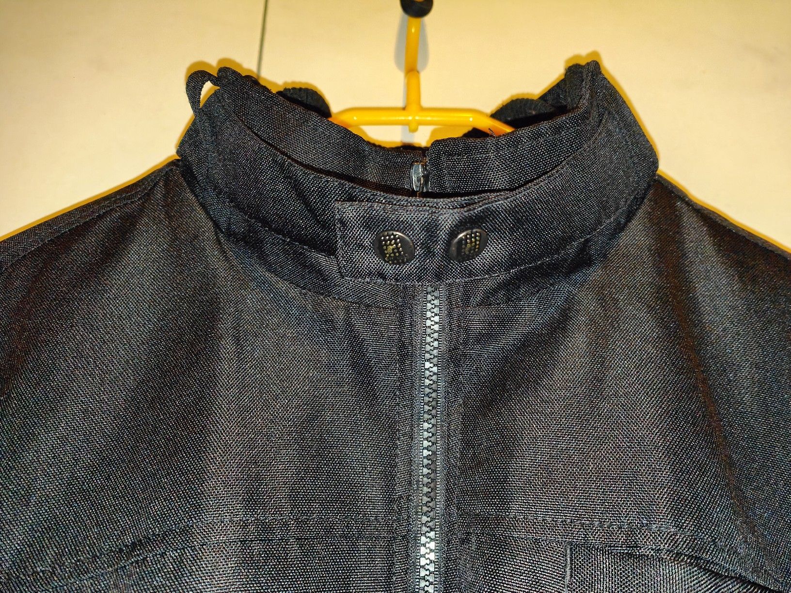 Giacche: Clockhouse Jacke Grösse L Schwarz – Usato da Rothrist venduto da SiddharthaMoon 5