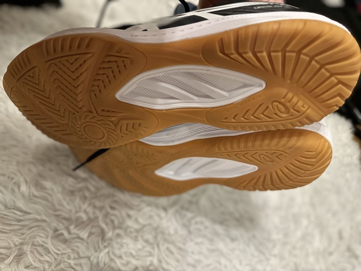 Herrenschuhe: ASICS Upcourt 6 Schuhe – Gebraucht aus Kriens von saleworld 6
