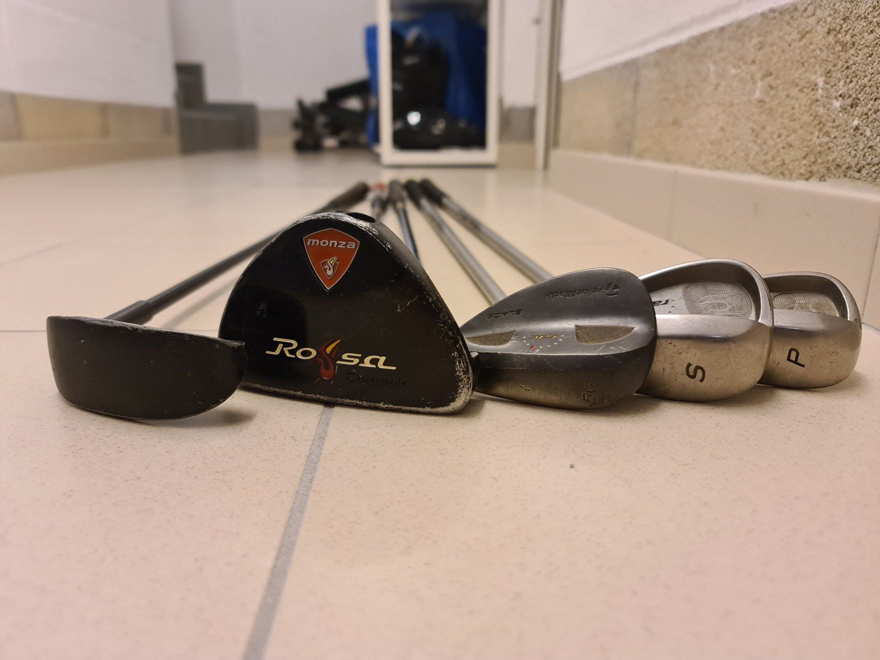 Taylor Made Schläger & Sets: TaylorMade Golf Set inkl. Tasche – Gebraucht aus Cugy von  2