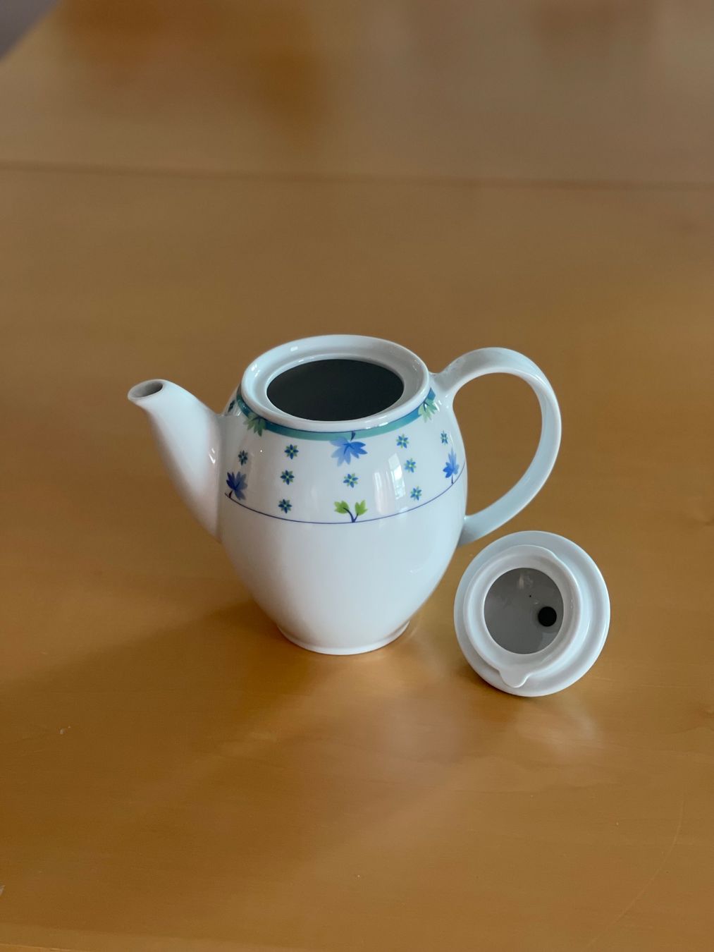 Set di piatti: Kaffeeservice BAVARIA Mitterteich Germany – Nuovo (secondo la descrizione) da Niederwil AG venduto da Allegra-9 5