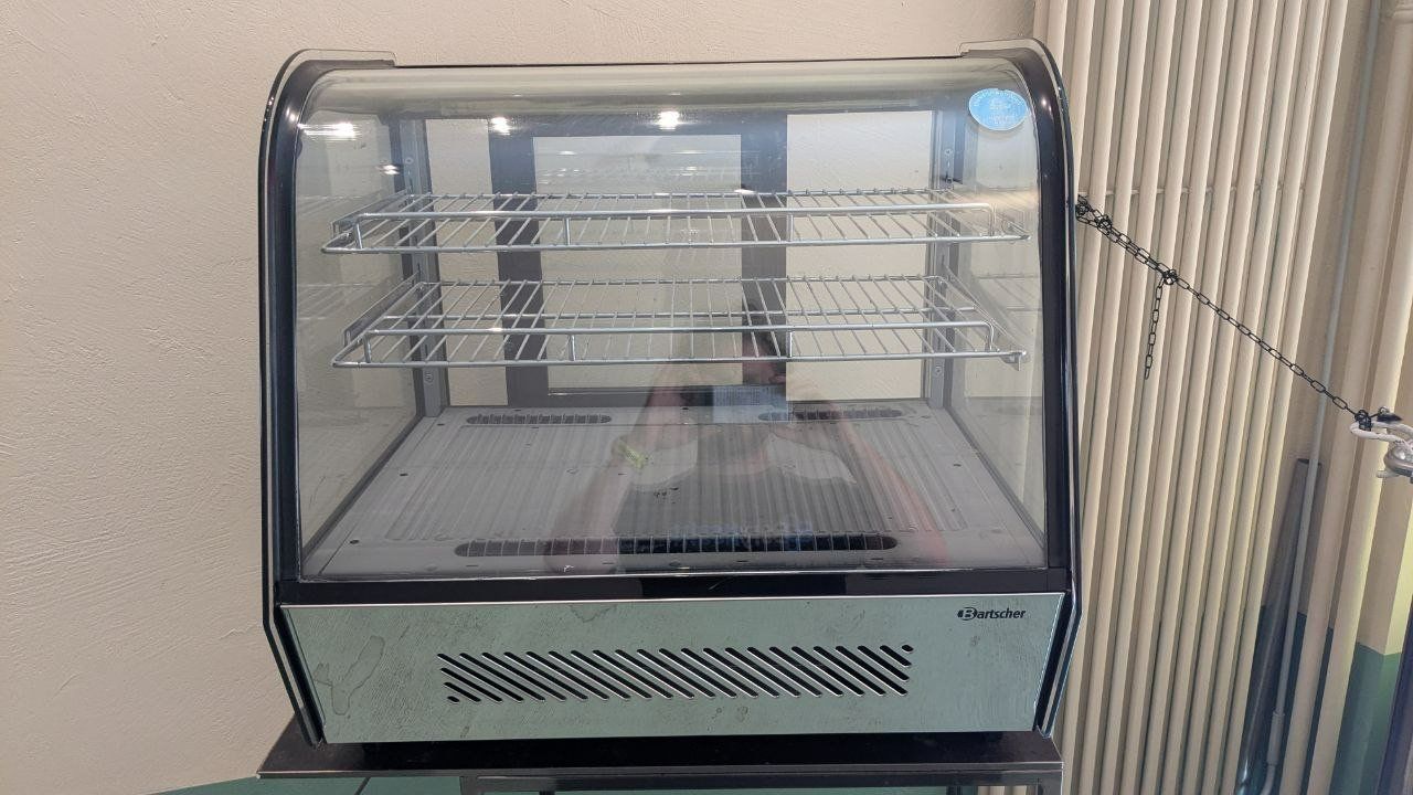 Bartscher Frigoriferi: Vitrine réfrigérée Bartscher 3 étages, 2-12°C, 120L – Usato da Genève venduto da Mr.Blackjack 4