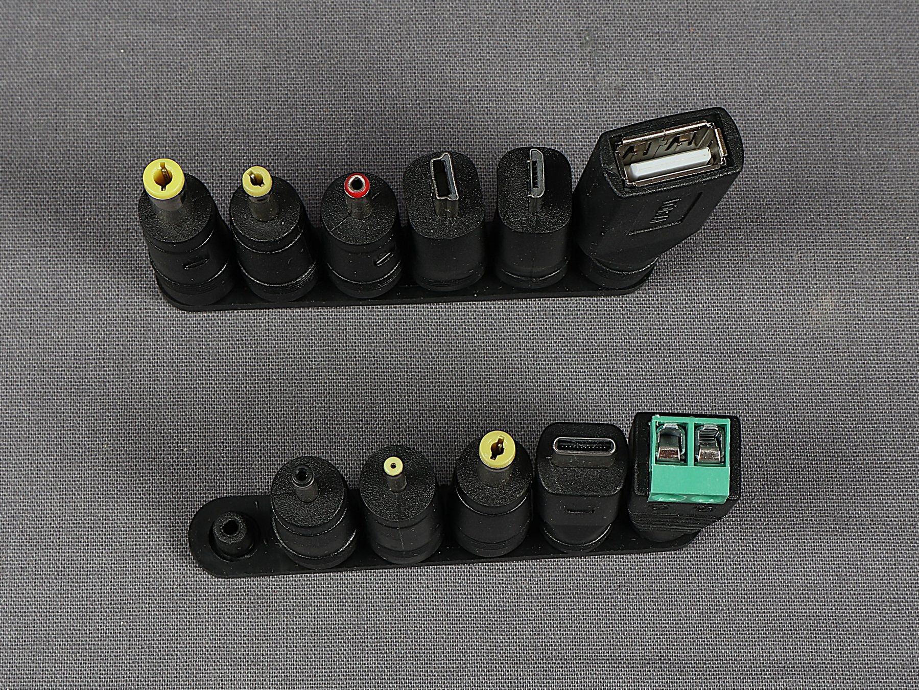 Unità & Adattatore: GOOBAY Universal Power Adapter 3 V- 12 V – Nuovo (secondo la descrizione) da Steinen venduto da Restwert_Steinen 5