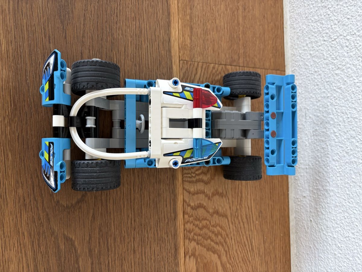 Lego Giocattoli: LEGO Technic 42091 Polizeiauto – Usato da Horgen venduto da Rafnaf 4