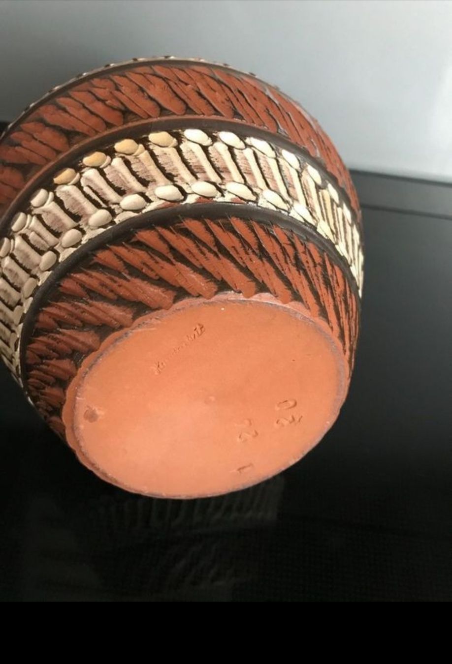 Caraffe: HANDARBEIT TON, VASE / KRUG                          KARAFFE – Usato da Buchs AG venduto da Cuescu 2