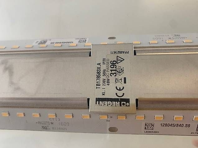 Regent Lampen: Regent LED Stehlampe – Gebraucht aus St. Gallen von MSMoebelhandel 3