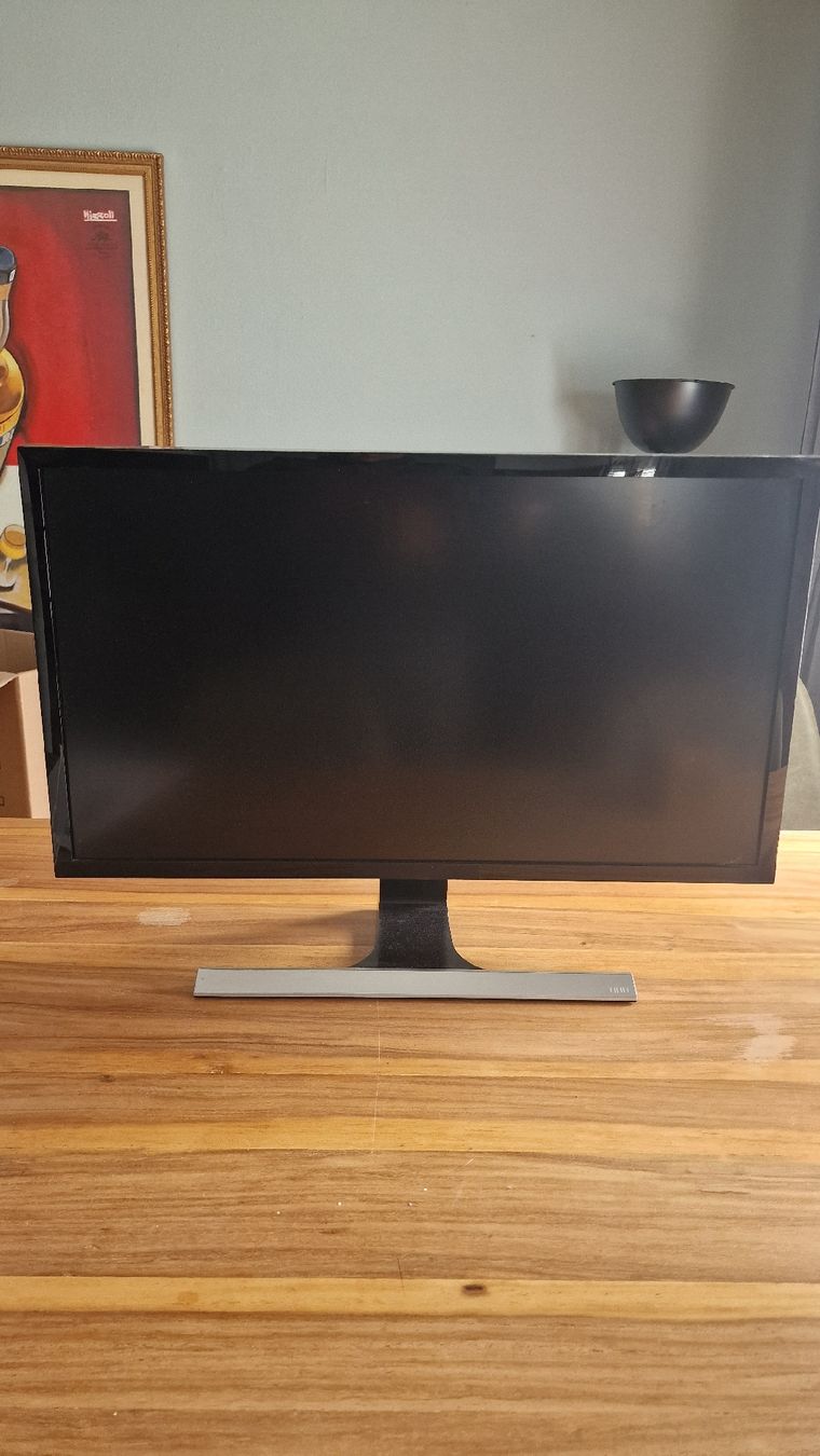Samsung Monitor: Bildschirm Samsung – Usato da goldach venduto da seegoldi13