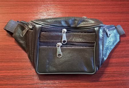 Leder Gürteltasche - Sac banane cuir pour homme