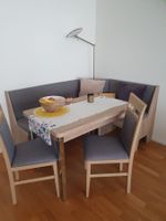 Küchenecke und Tisch