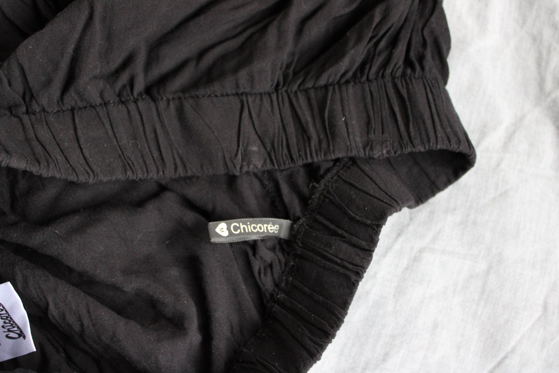 Pantaloni: Stoffhose Chicoree schwarz – Usato da Hombrechtikon venduto da lehnerrr 1
