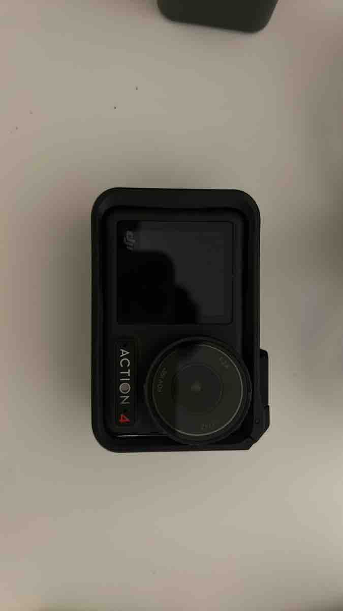DJI Action Cam: DJI Action 4 gebraucht – Usato da Winterthur venduto da ali_8k6t