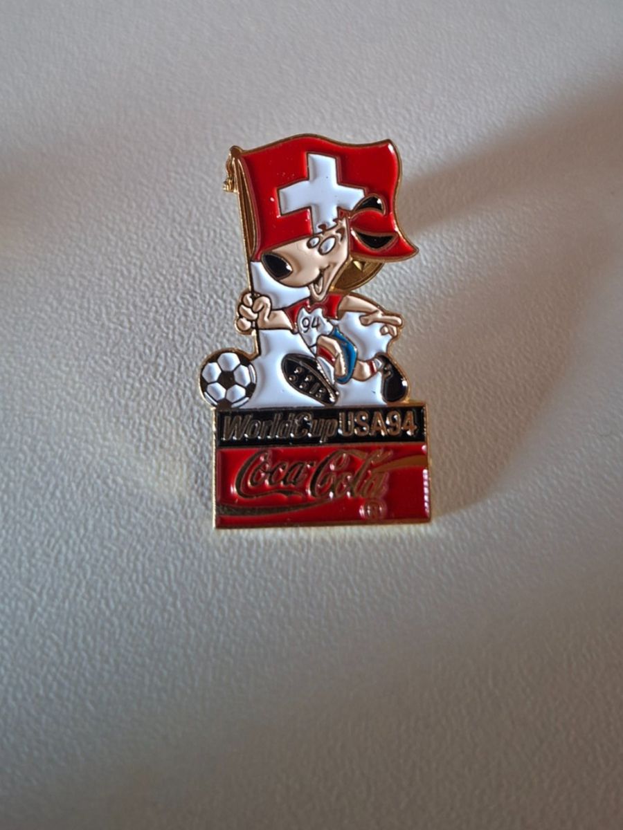 Coca-Cola Placchette & Badge: Pin World Cup USA 94 Coca-Cola Schweiz – Usato da Erlinsbach venduto da pfunky