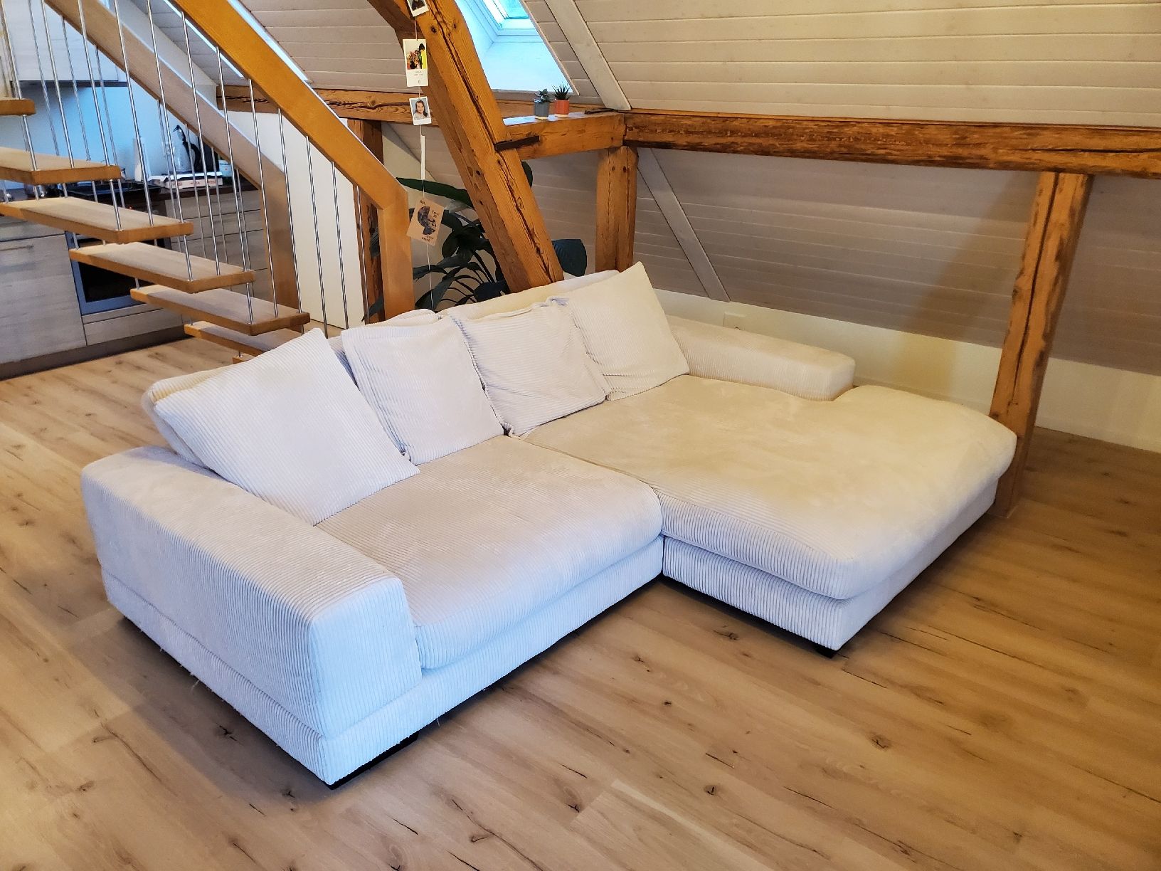 Sofas: Gemütliches Sofa mit Cordbezug. – Gebraucht aus Lüterkofen von Br0ckenstubeWalter