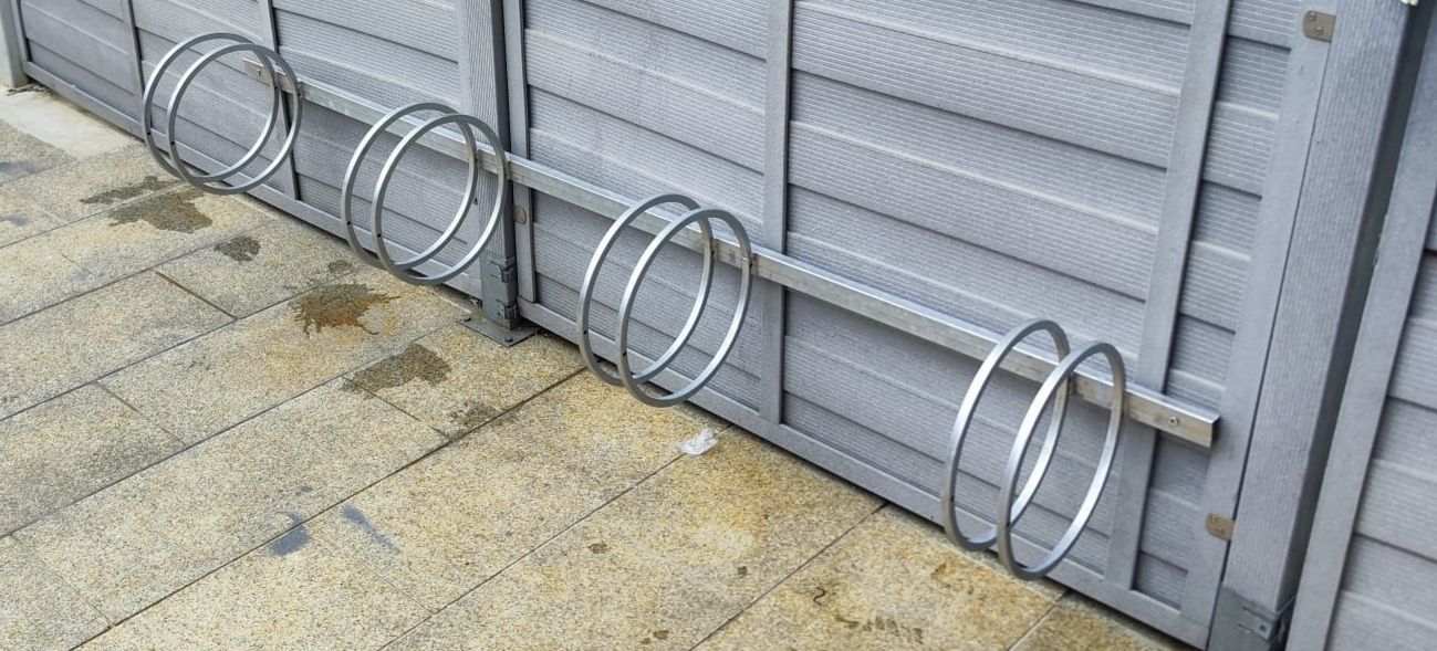 Cavalletti per biciclette: Velounterstand Veloständer – Nuovo (secondo la descrizione) da Rothrist venduto da x-r06 2