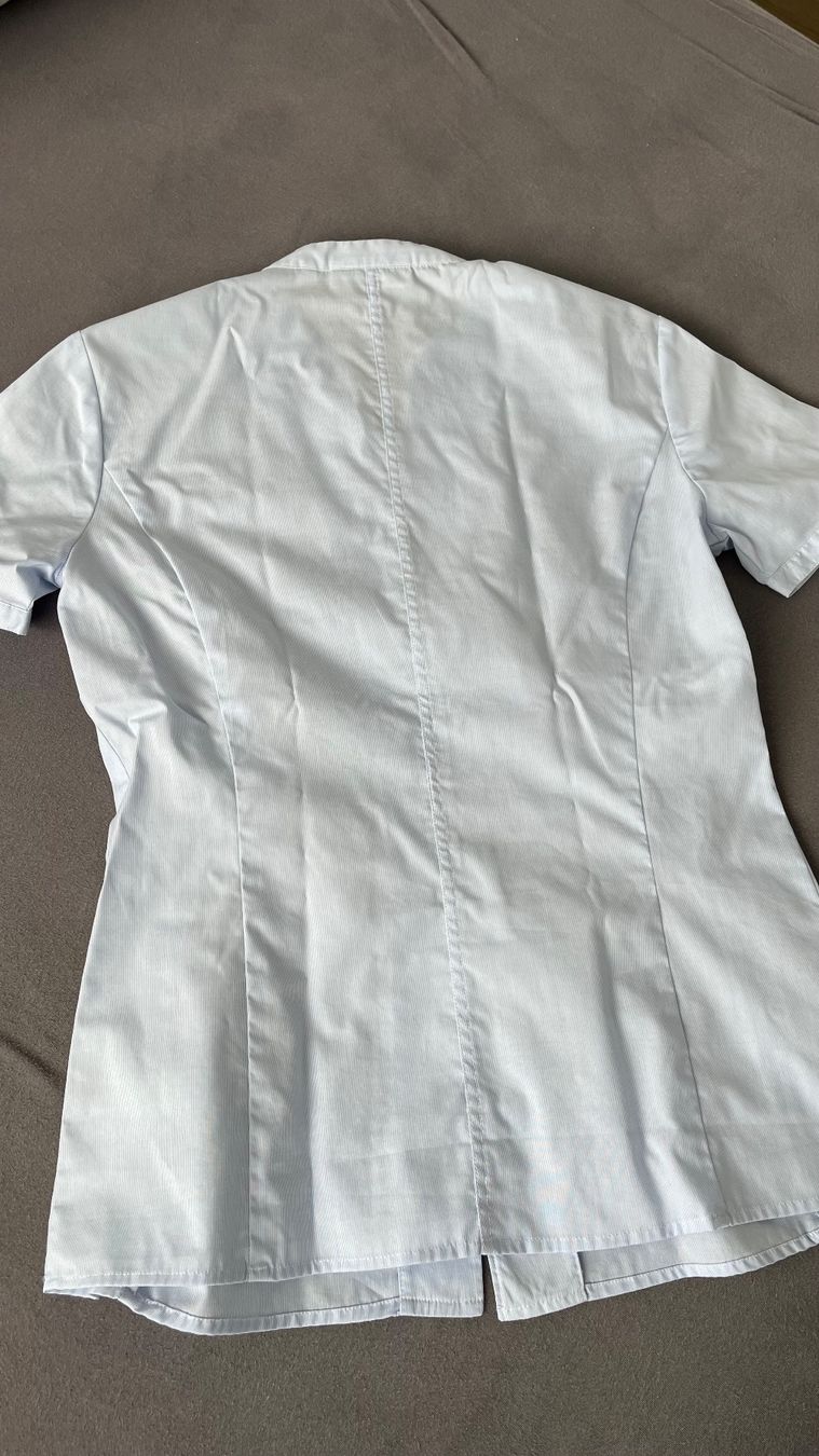 Eterna Camicette: hellblaue Bluse von Eterna / Grösse 34 / kurze Arme – Usato da Zofingen venduto da Klavier777 4