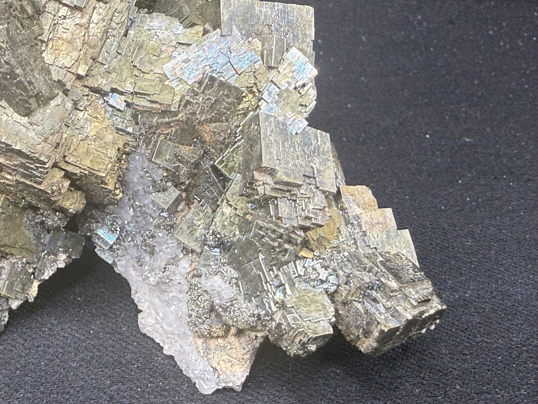 Mineralien & Heilsteine: Pyrit Matrix var. irisierend – Gebraucht aus Schinznach Bad von Demerald 2