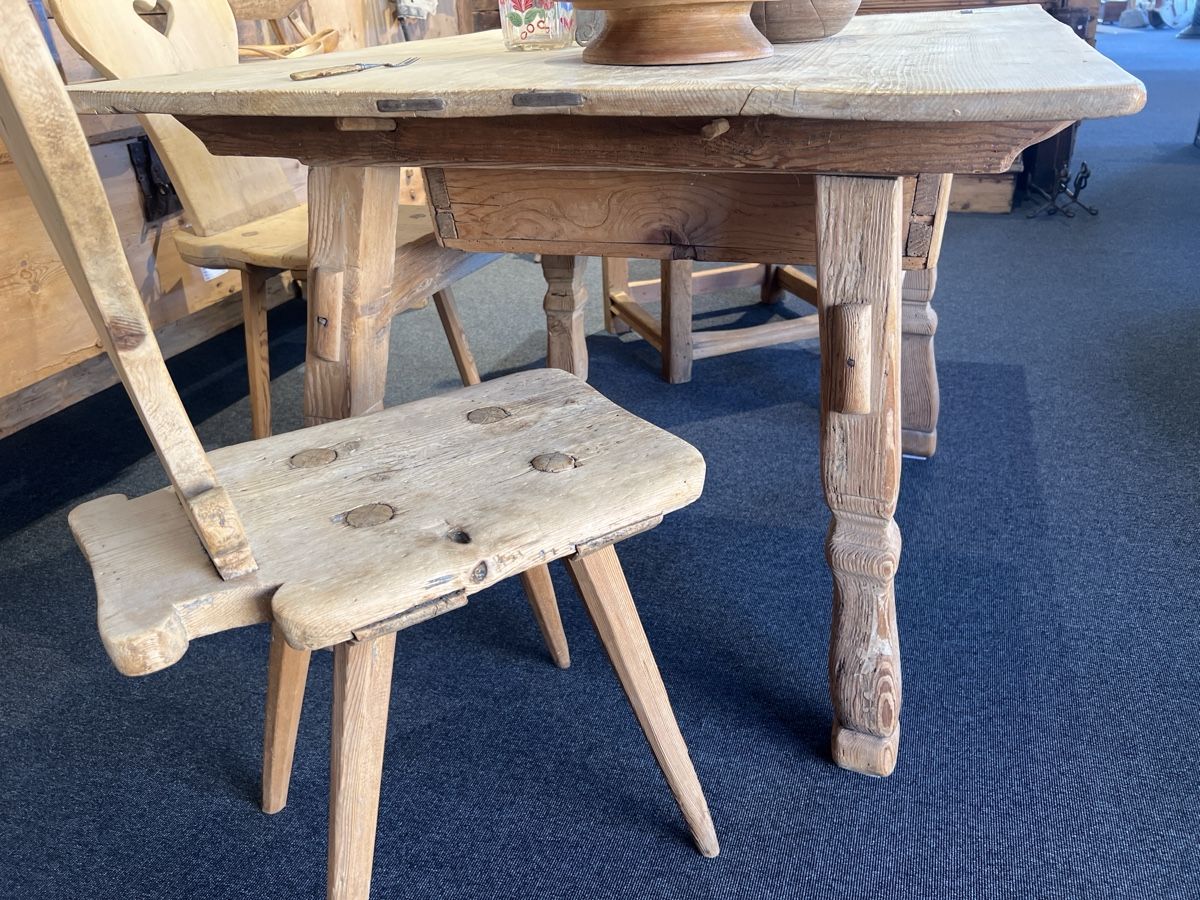 Tavoli: Schragentisch 18.Jhd – Usato da Gossau SG venduto da Keller-Antiques 1