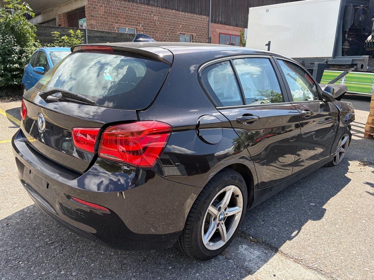 BMW Autos: BMW 118i / Automat – D'occasion à Wallbach par SchnellAutomobile 1