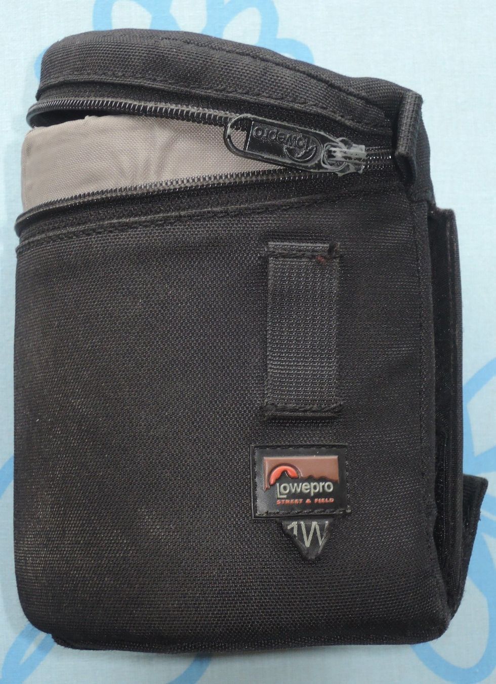 Lowepro Borse: LOWEPRO 1W Lens Case / Objektiv-Tasche – Usato da Thalheim AG venduto da epservices