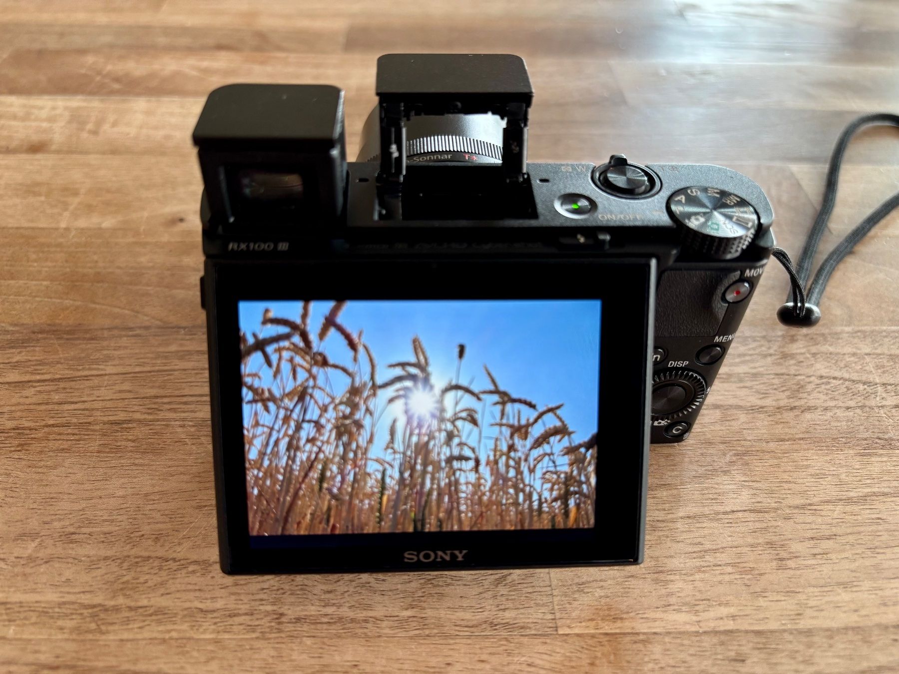 Sony Kamera: Sony Cyber-shot DSC-RX100 III – Gebraucht aus Langendorf von fuego007 1