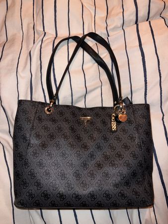 Guess Handtasche schwarz guter Zustand