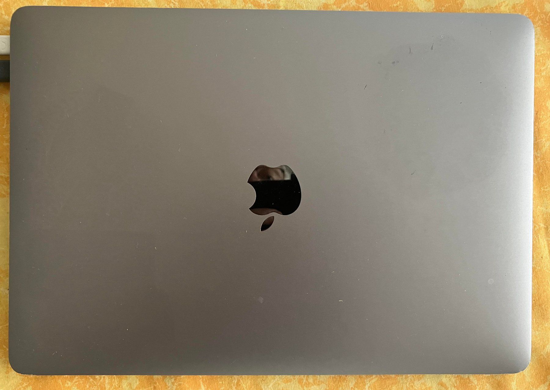 Apple Notebook: Macbook Air Retina, 2018, 13 Zoll – Difettoso da Zürich venduto da Derrick8 3