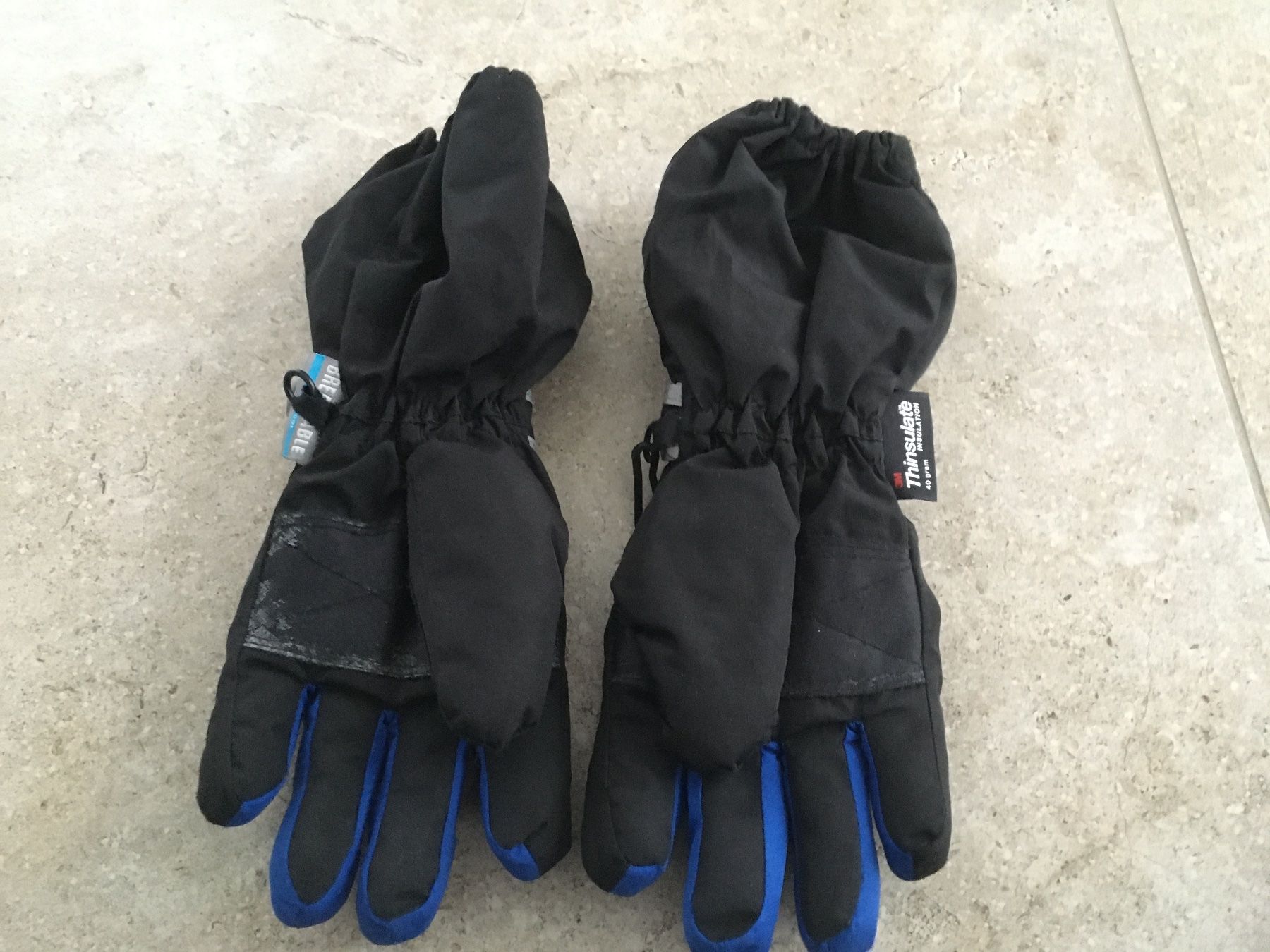 C&A Gants: Winterhandschuhe Thinsulate  schwarz/blau – D'occasion à Gächlingen par Tara_devi 1