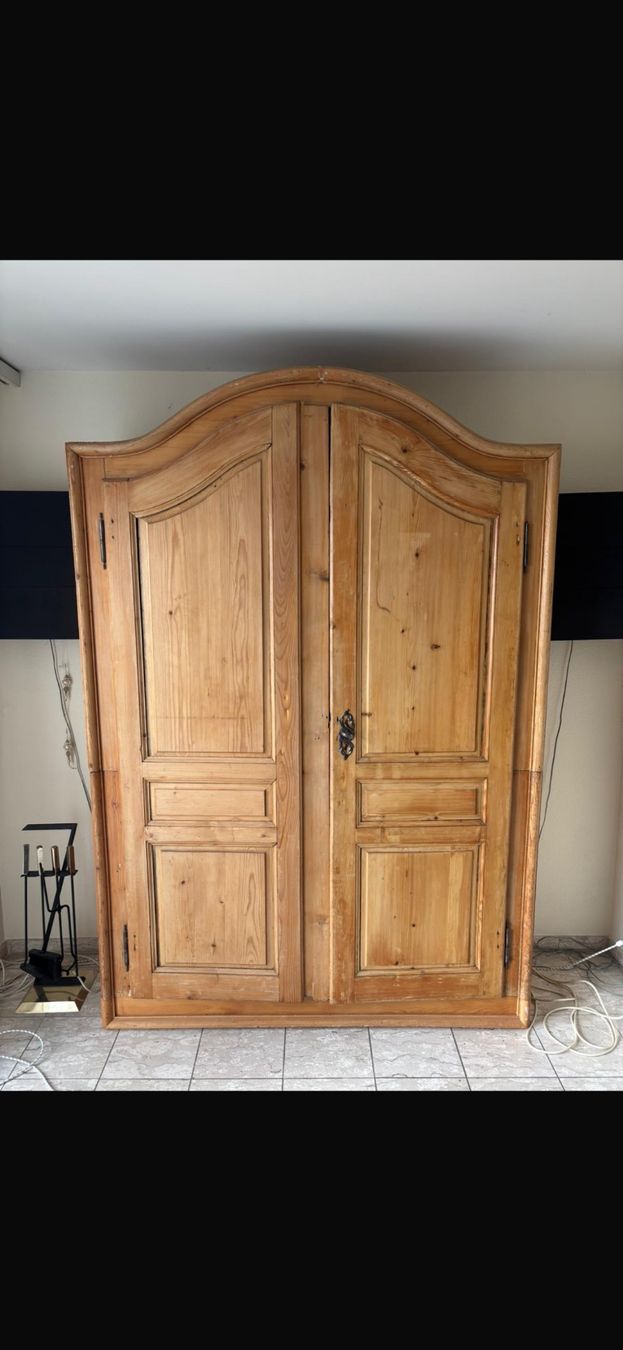 Schränke: Holzschrank zu verkaufen – Gebraucht aus Zürich von noe_wc2v