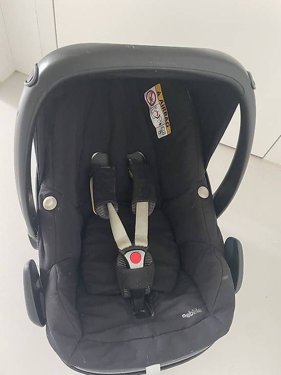 Sièges auto: Maxi Cosi Pebble inklusive Isofixstation – D'occasion à Neuenkirch par web_9mdd
