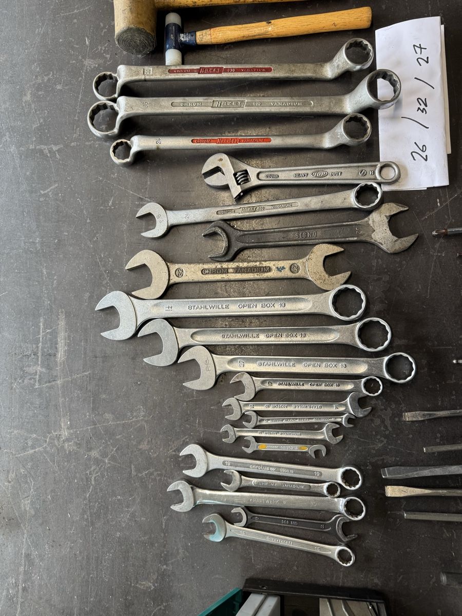 Knipex Tutti gli attrezzi: Div Werkzeug – Usato da Bärau venduto da Luschwa 2