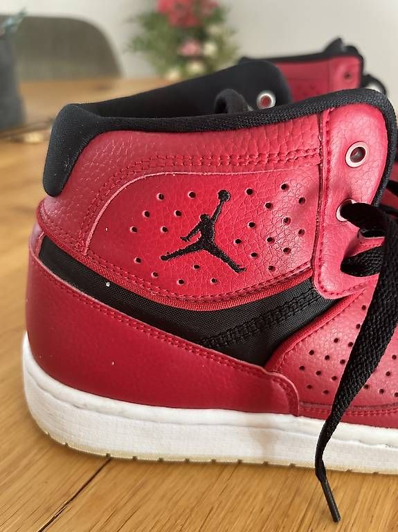Nike Scarpe da uomo: Nike Jordan Gr. 44, fast neu – Usato da Dättwil AG venduto da ClaTha 2