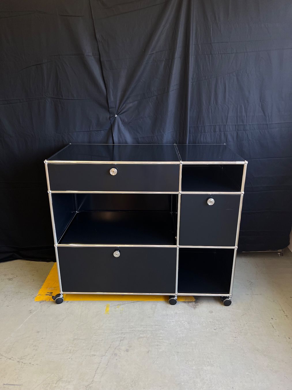 USM Regale: USM Haller Sideboard Schwarz – Gebraucht aus Luzern von B-R 1