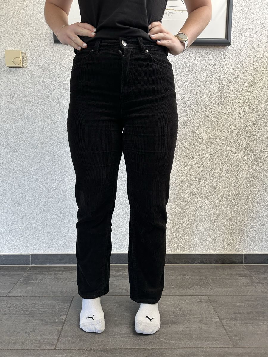 Pantalons: Neuwertige Manchester-Hose Gr. 38 – Neuf (Voir description) à Wahlendorf par Tendi