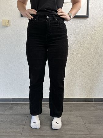 Neuwertige Manchester-Hose Gr. 38